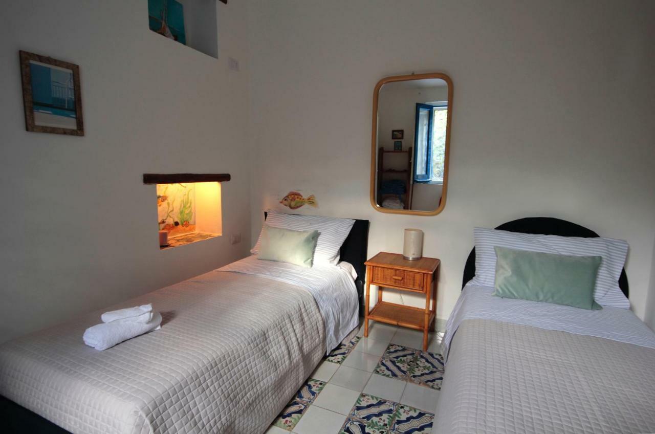 Villa Delle Terrazze Punta Secca Luaran gambar