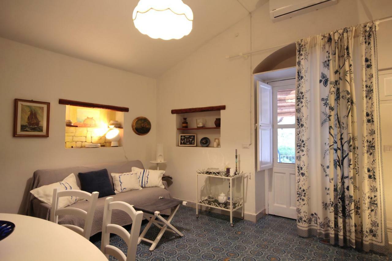 Villa Delle Terrazze Punta Secca Luaran gambar